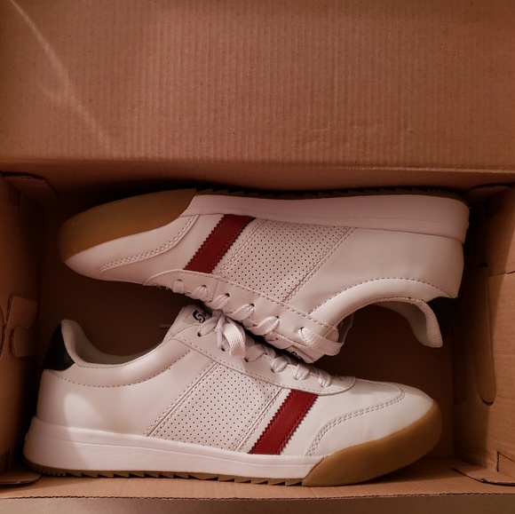 women's s sport by skechers vica stripe sneakers